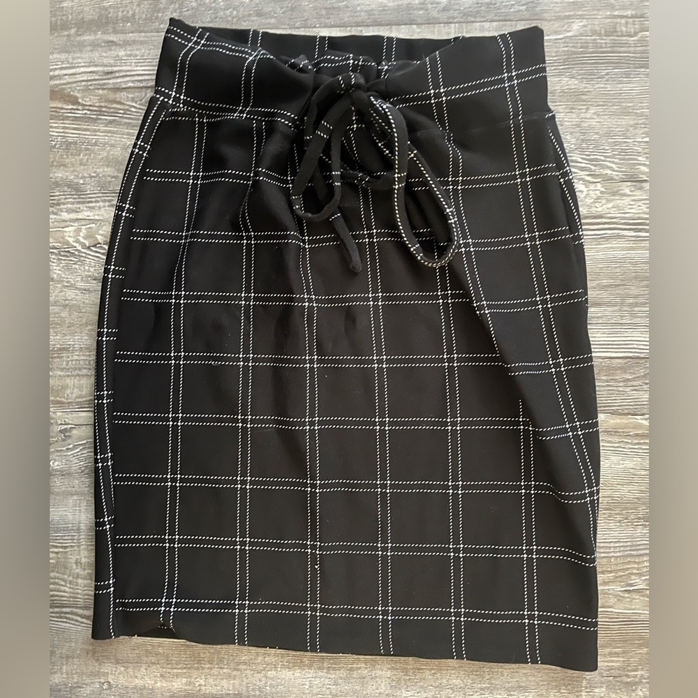 Black checkered pencil skirt classic concepts brand petite large